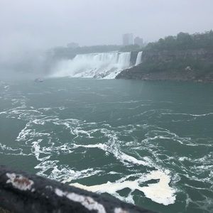 Meet your Posher, Hala